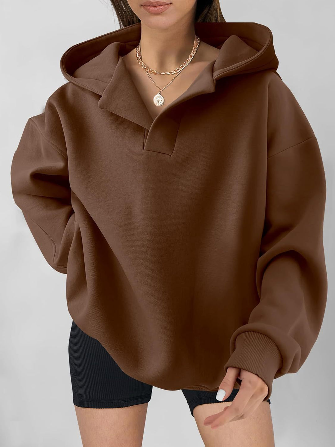 Damen Oversized Hoodie mit kurzem Kragen und praktischen Seitentaschen Drune