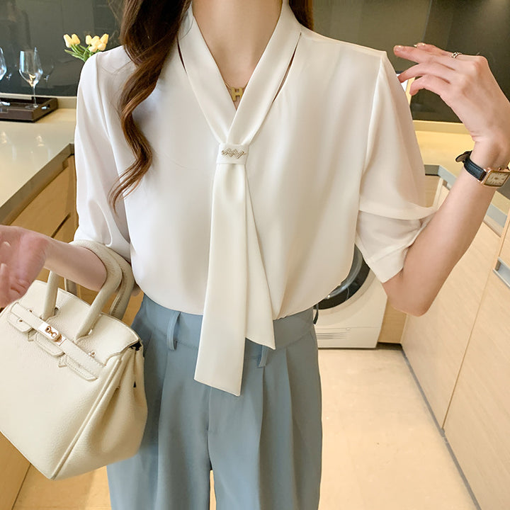 Damen Bluse mit dekorativem Schluppe und eleganten Puffärmeln Drune
