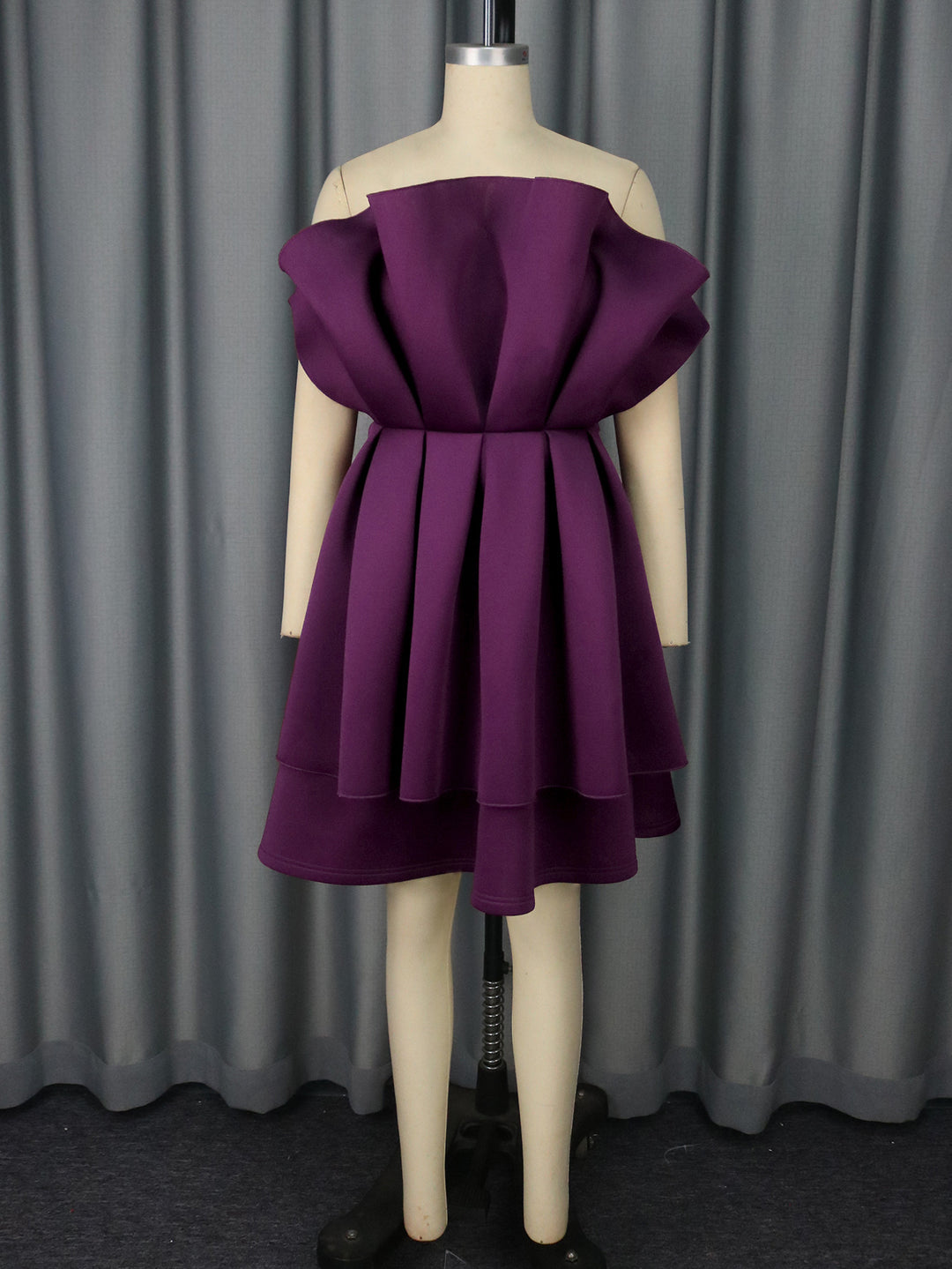 Damen Glamouröses Cocktailkleid mit voluminösen Rüschen Drune