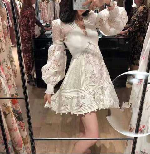 Damen verspieltes Blumenkleid mit Rüschendetails und transparenten Puffärmeln Drune