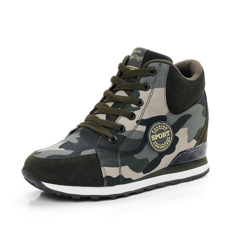 Damen nan mittelhoher Keil-Laufsneaker im Materialmix mit verdecktem Innenkeil, gepolstertem Knöchelkragen und griffiger Profilsohle Drune