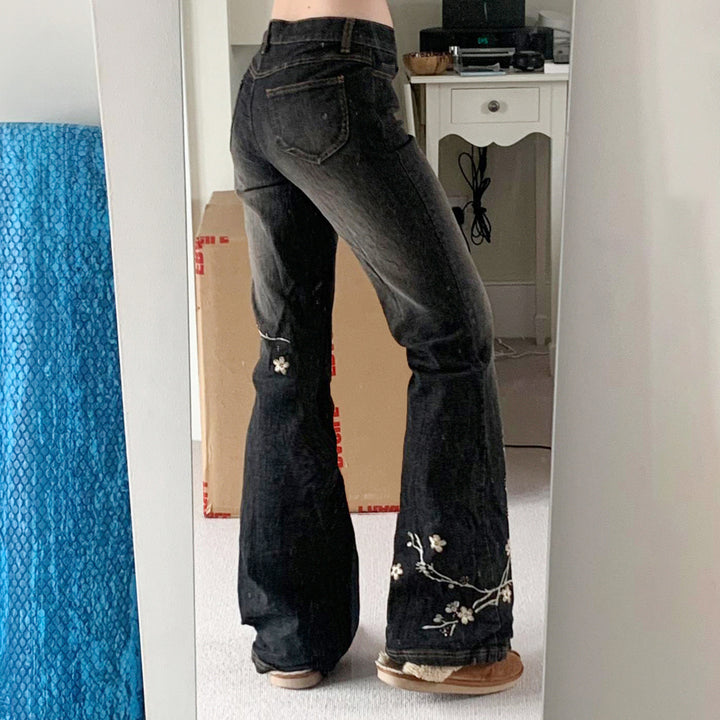 Damen Flared Jeans mit floralem Stickdesign und hohem Taillenbund Drune