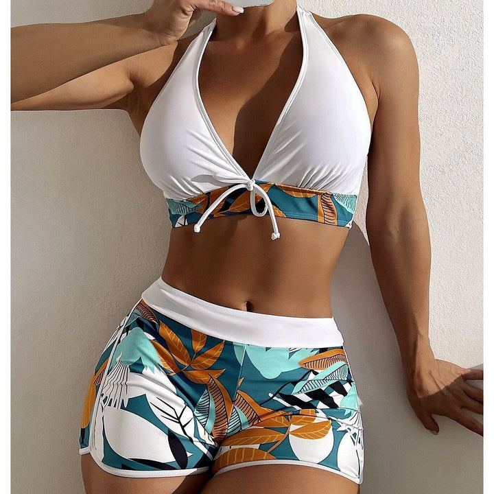 Damen Bikini-Set mit verspieltem Halter-Oberteil und sportlicher Shorts Drune