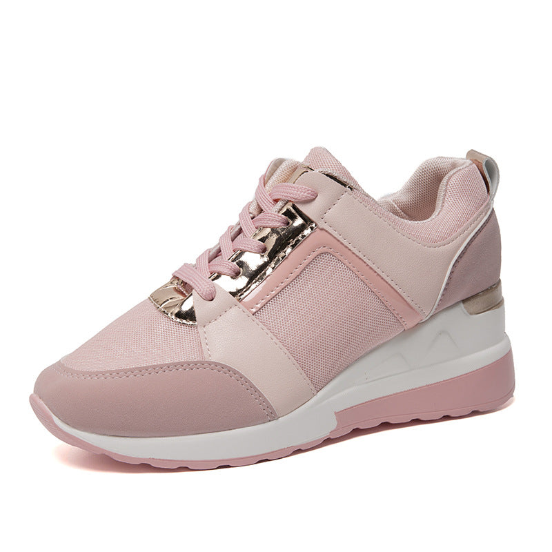 Damen  Keil‑Sneaker mit perforiertem Microfaser‑Upper, gepolsterter Fersenkappe und rutschfester Profilsohle Drune