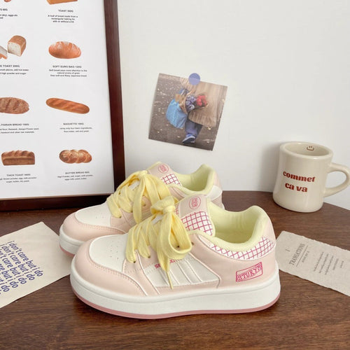 Damen Sneakers im minimalistischen Design mit strukturierter Oberfläche und weicher Dämpfung Drune