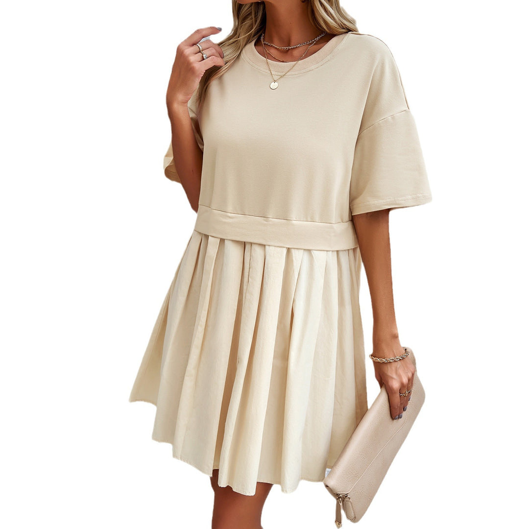 Damen Freizeitkleid mit einem eleganten, plissierten Rock Drune