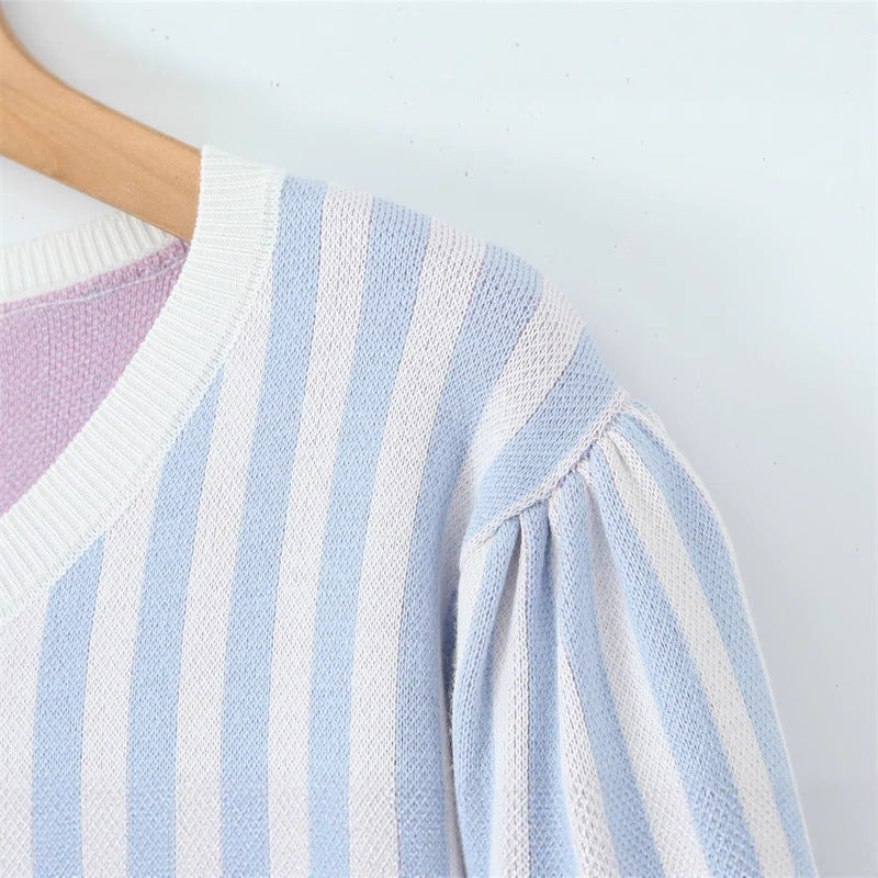 Damen kurzärmlige Strickjacke mit Blumenverzierung Drune