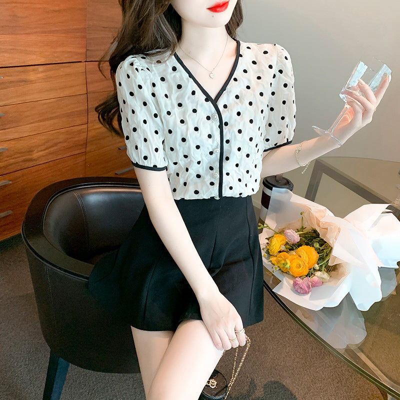 Damen Bluse mit Punkten und Knopfdetails Drune