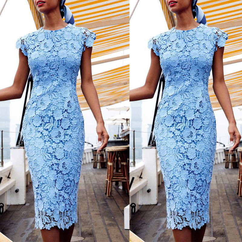 Damen Spitzenkleid mit eleganten Rüschendetails und figurbetontem Schnitt Drune