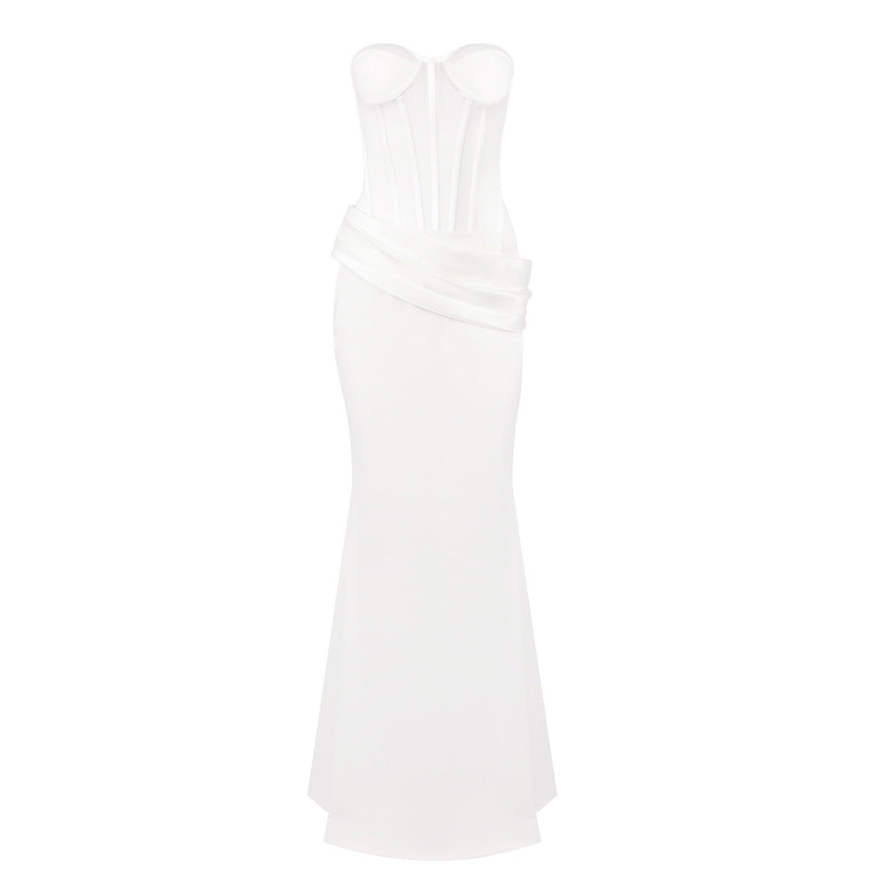Damen figurumspielendes Abendkleid mit tailliertem Oberteil und fließendem Rock Drune