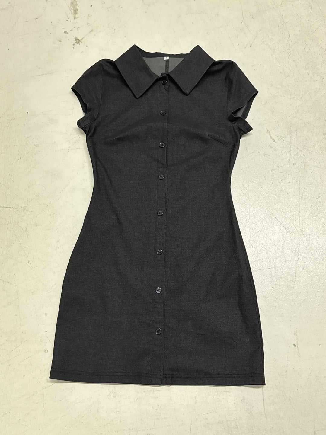 Damen Figurbetontes Hemdkleid mit kurzen Ärmeln und klassischem Kragen Drune