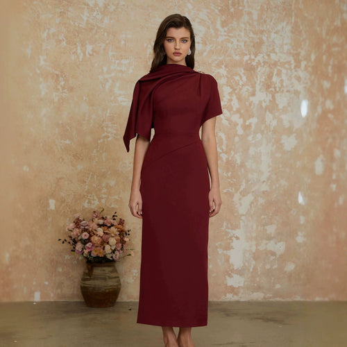 Damen Elegantes Abendkleid mit schulterfreiem Design und raffinierten Drapierungen Drune