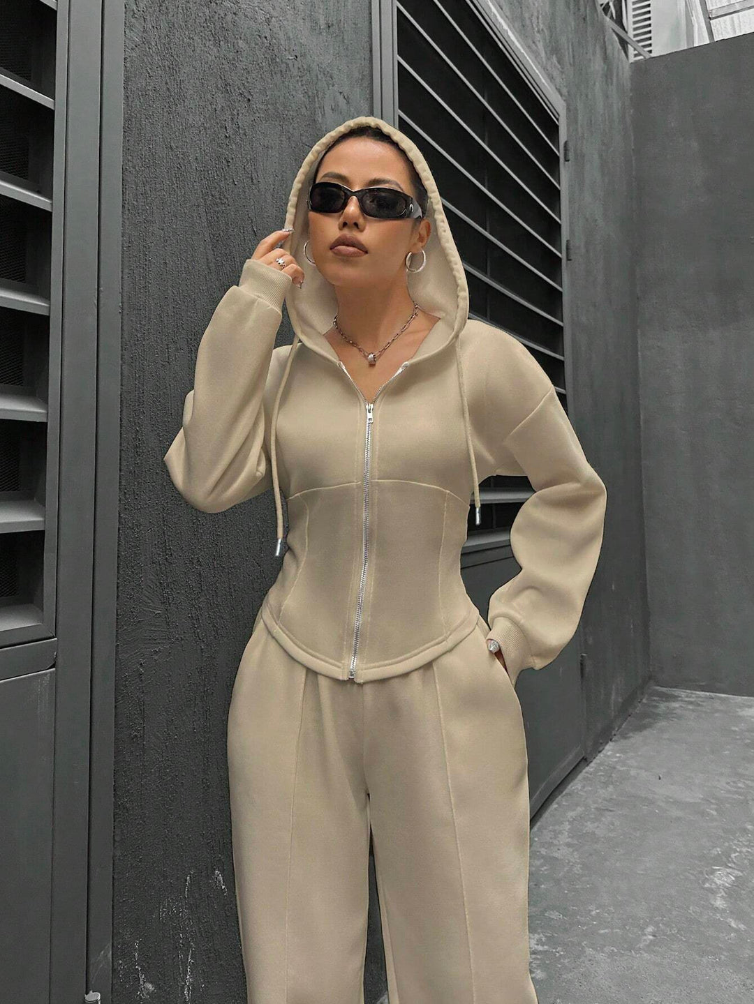 Damen modischer Zip-Hoodie mit tailliertem Schnitt Drune