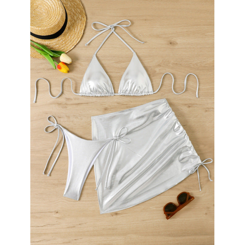 Damen glänzendes Bikini-Set mit verstellbaren Trägern und Wickelrock Drune