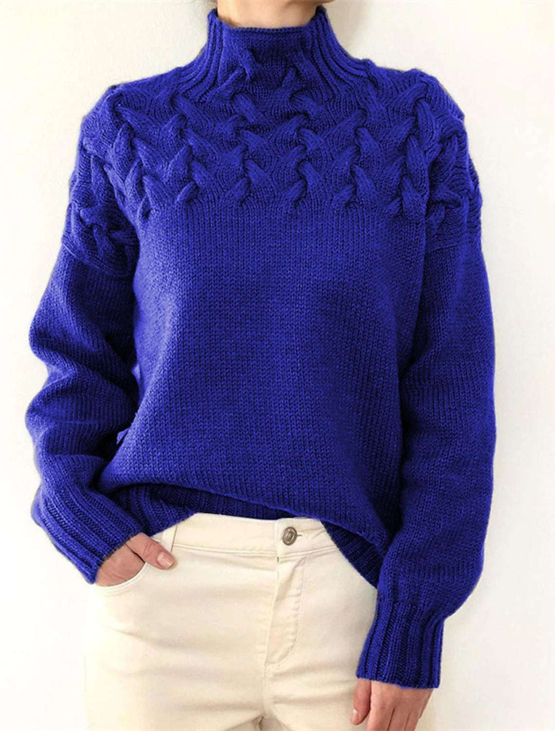 Damen Strickpullover mit dekorativem Zopfmuster und hohem Kragen Drune