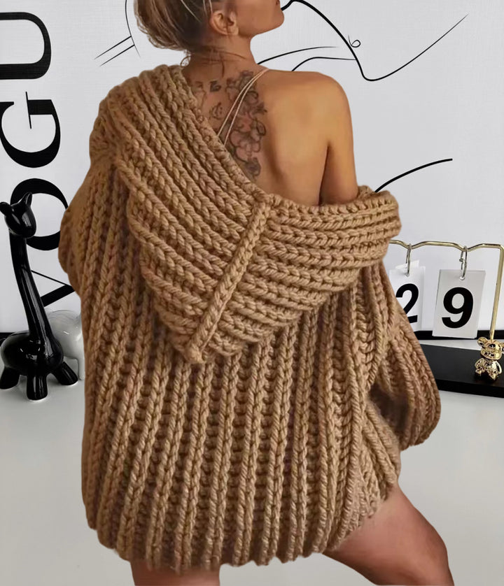Damen Grobstrick-Hoodiejacke mit oversized Passform und tiefem Kragen Drune