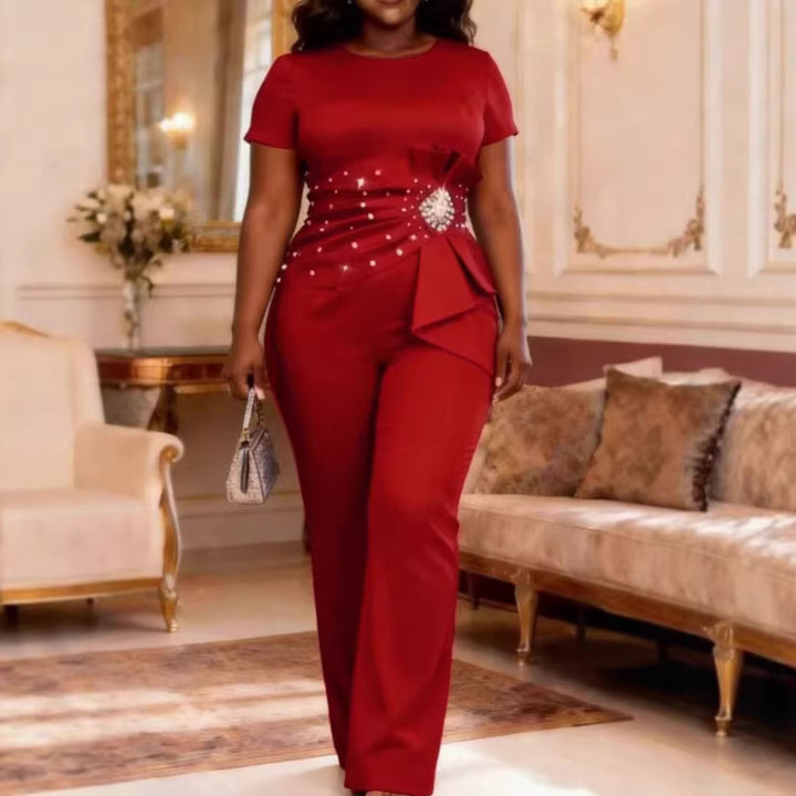 Damen eleganter Jumpsuit mit dekorativem Rüschen-Detail und Perlenakzenten Drune