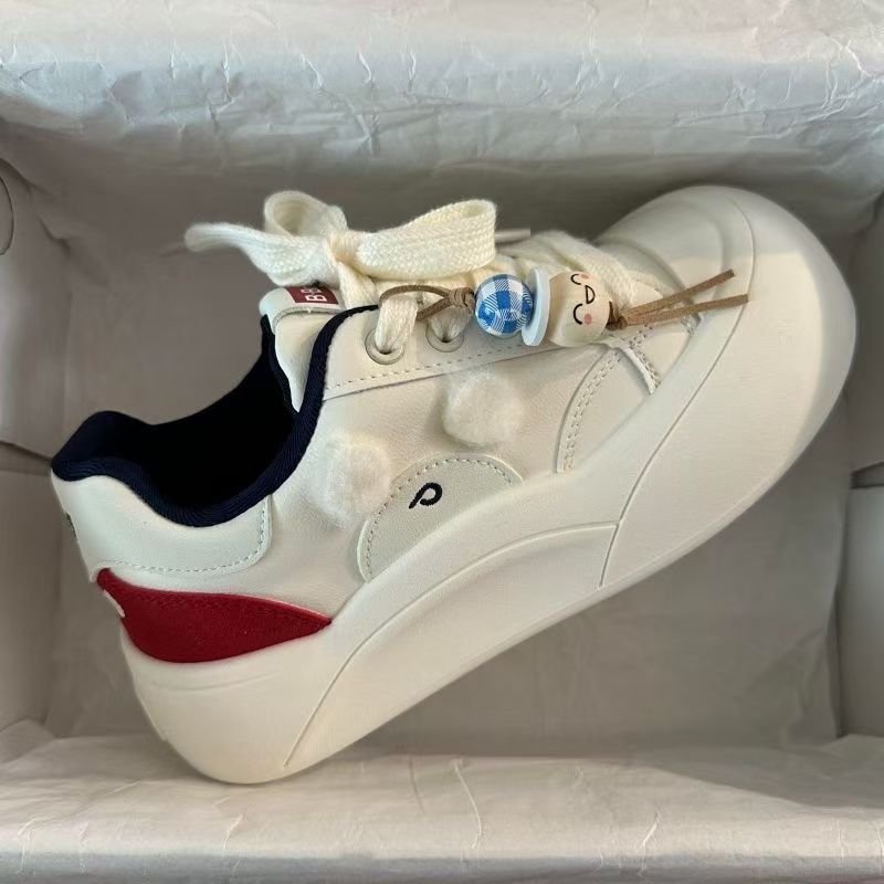 Damen Sneakers mit verspielten Details und einzigartigen Applikationen Drune