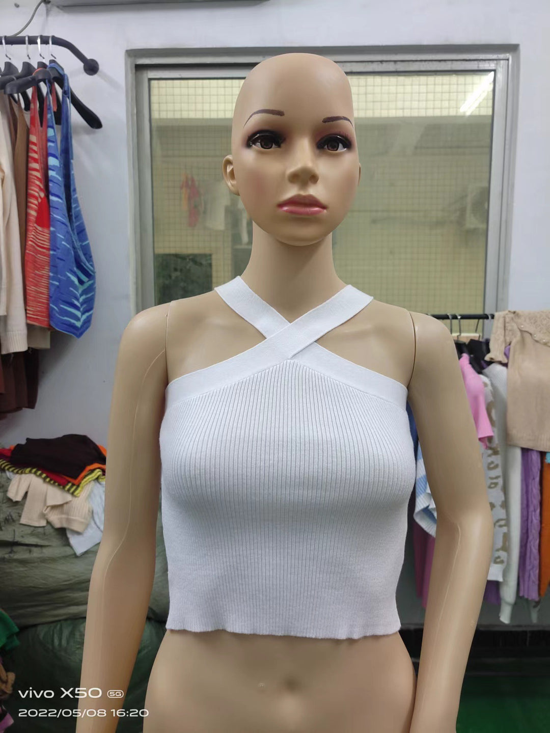Damen Crop-Top mit schickem Kreuz-Trägerdesign Drune