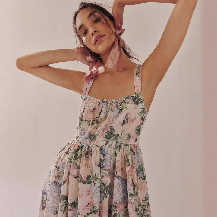 Damen luftiges Blumenkleid mit Spitzeneinsätzen und verstellbaren Trägern Drune