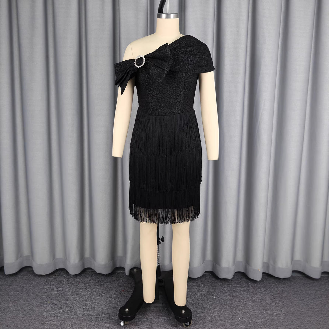 Damen glamouröses Abendkleid mit Rüschen und Fransen Drune