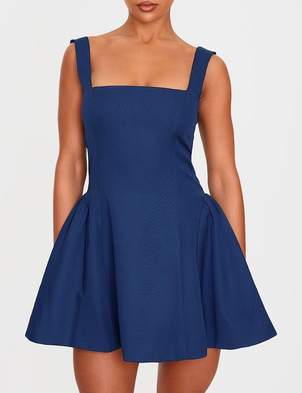 Damen A-Linien Kleid mit quadratischem Ausschnitt und angeschnittenen Taschen Drune