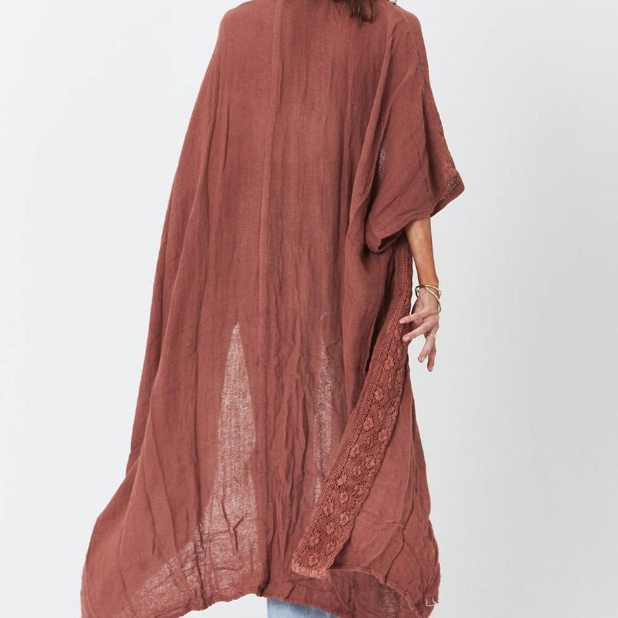 Damen luftiger Kaftan mit feiner Häkelverzierung und weitem Schnitt Drune