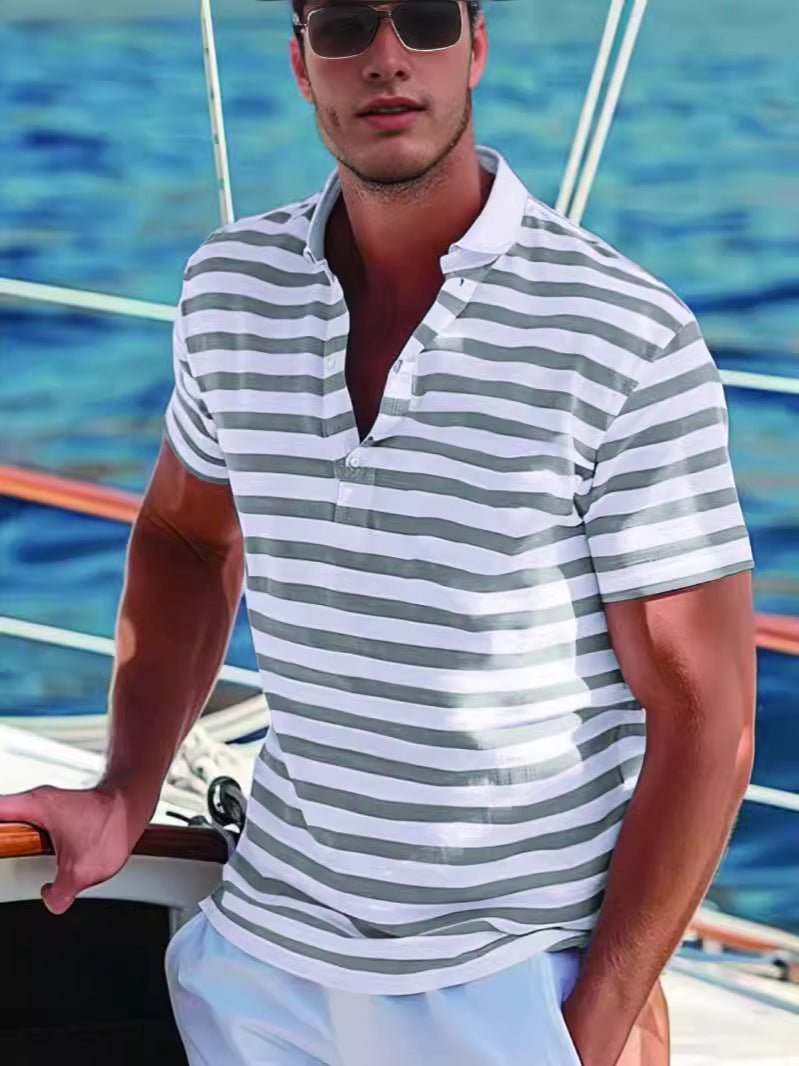 Herren Poloshirt mit modernem Nautikstreifen und kurzem Stehkragen Drune