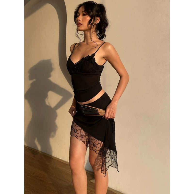 Damen elegantes Spitze Bodysuit mit raffinierten Details und verstellbaren Trägern Drune