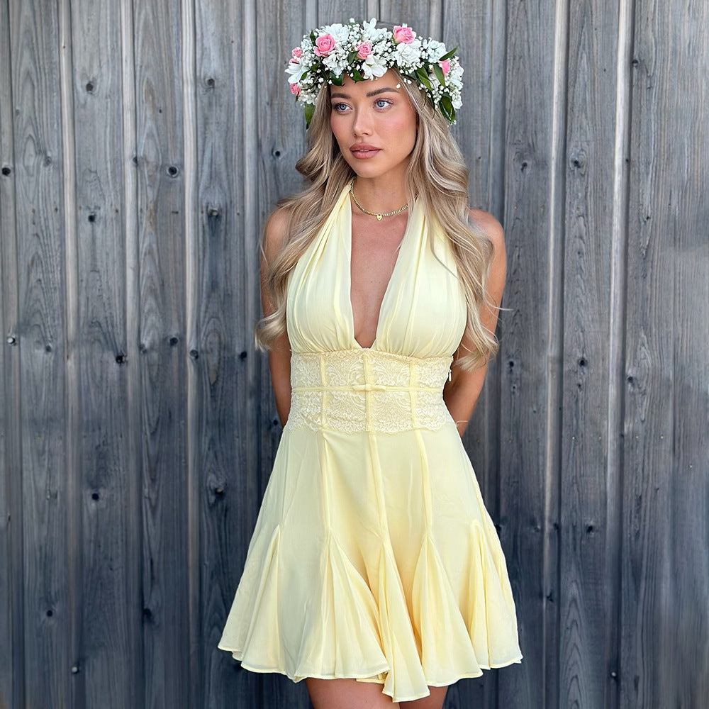 Damen luftiges Halterneck-Kleid mit verführerischer Raffung Drune