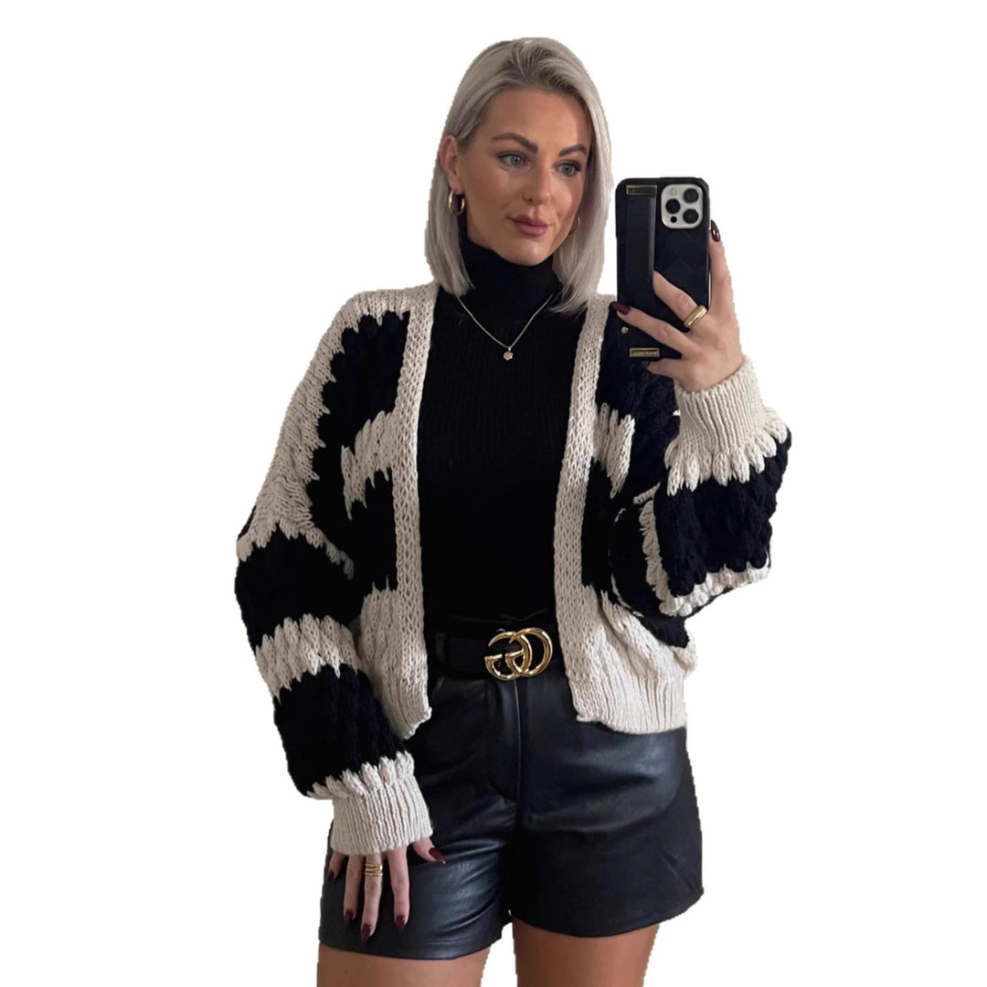 Damen lässiger Strickcardigan mit großem Zopfmuster und oversized Passform Drune
