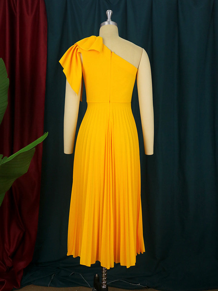 Damen Plissee Maxikleid mit asymmetrischem Träger und Rüschendetail Drune