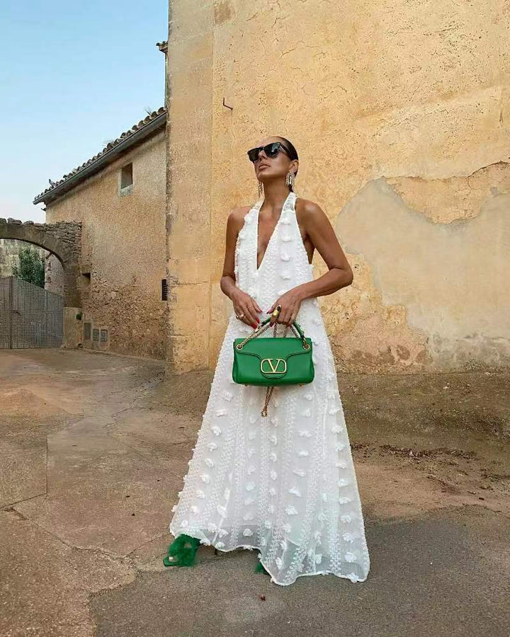 Damen Maxikleid mit voluminösem Saum und zarten Stickereien Drune