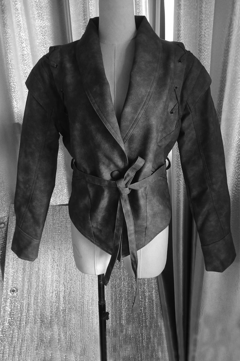 Damen taillierte Kunstlederjacke mit verspieltem Schnürdetail Drune