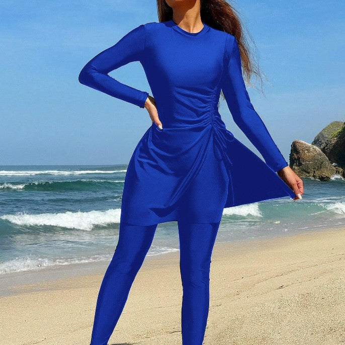 Damen Sportliches Strandoutfit mit figurbetonendem Kleid und langen Leggings Drune