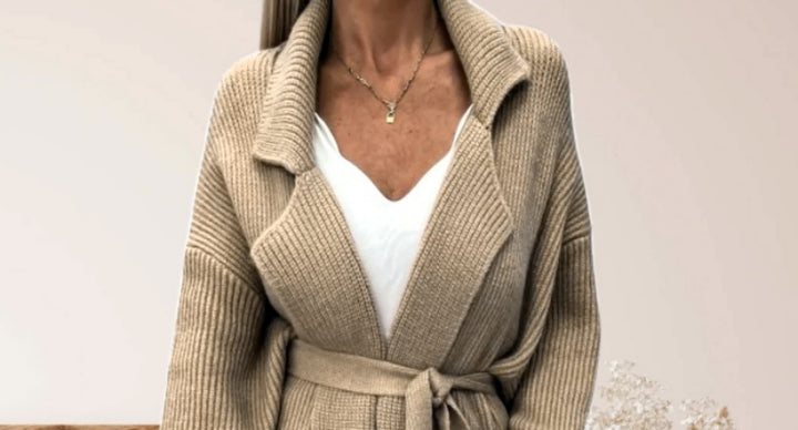 Damen Strickmantel mit Gürtel und breiten Revers Drune