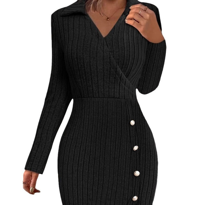 Damen Strickkleid mit V-Ausschnitt und Knopfdetails Drune