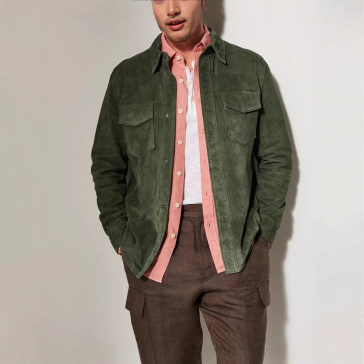 Herren Suede Jacke mit zwei aufgesetzten Taschen und modernem Schnitt Drune