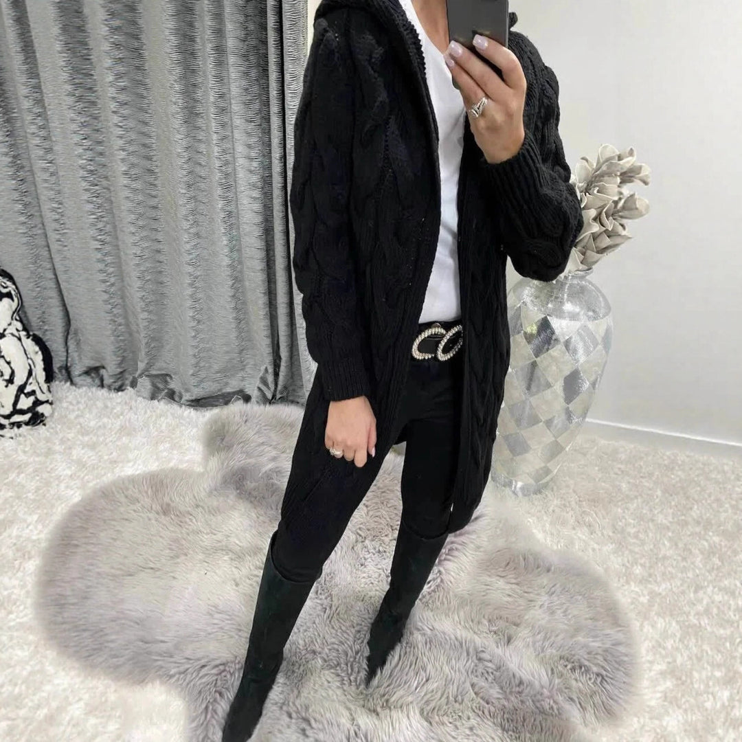 Damen Strickjacke mit tiefen Taschen und kunstvollem Zopfdesign Drune