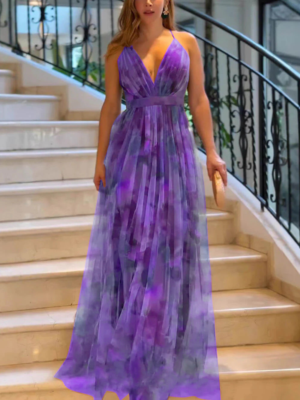 Damen Elegantes Maxikleid mit schwingendem Rock und raffiniertem V-Ausschnitt Drune