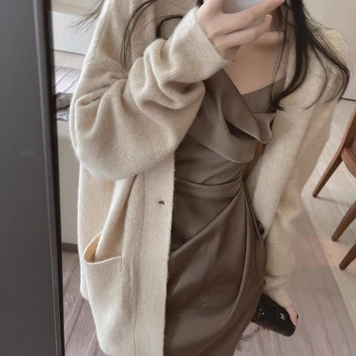 Damen kuschelige Strickjacke mit großen Taschen und durchgehendem Knopfverschluss Drune