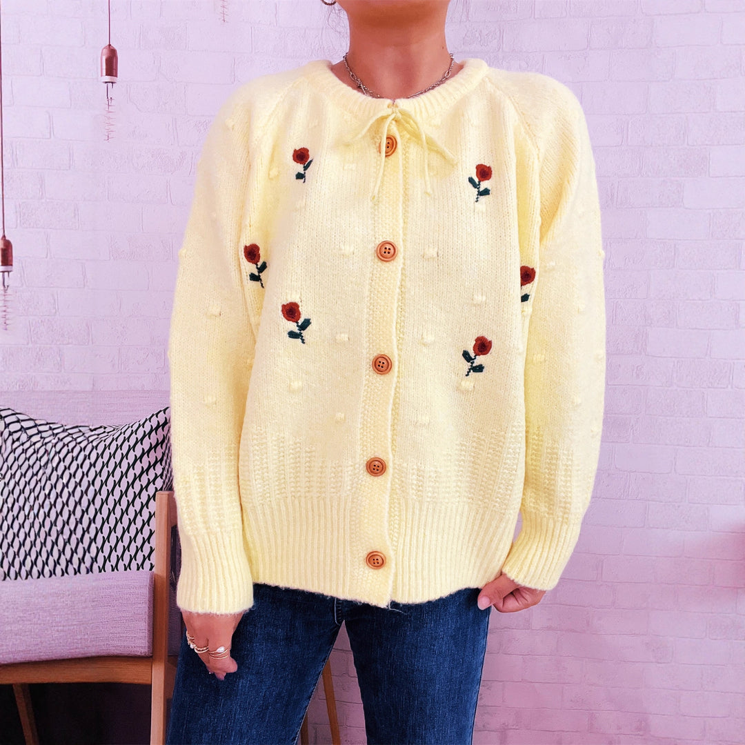 Damen Strickjacke mit floralem Stickdesign und Knopfverschluss Drune