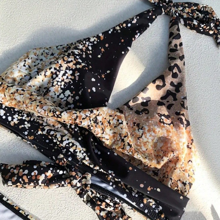 Damen Hochtailliertes Bikiniset mit verspieltem Knoten und schimmernden Akzenten Drune