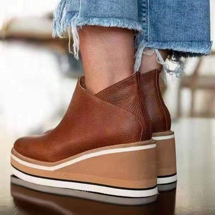 Damen  Keil-Ankle Boots mit genarbtem Kunstleder, dämpfender Plateausohle und gepolstertem Komfortfußbett Drune
