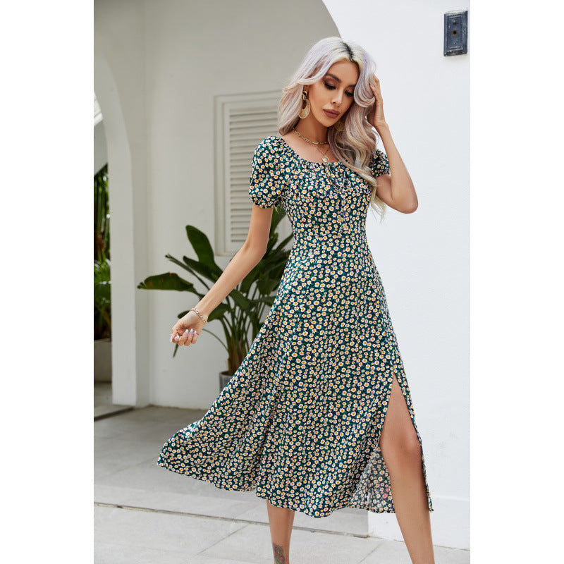 Damen Maxikleid mit verspieltem floralem Design und seitlichem Schlitz Drune