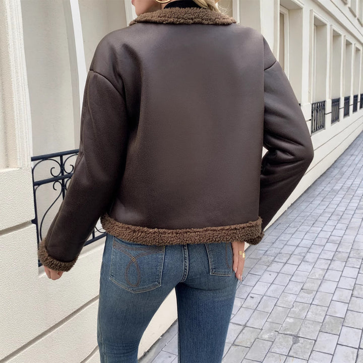 Damen Kurz geschnittene Texturjacke mit verdeckten Knöpfen und Taschen Drune