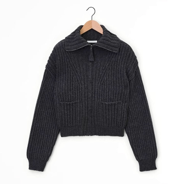 Damen Grobstrickpullover mit hohem Kragen und praktischen Taschen Drune