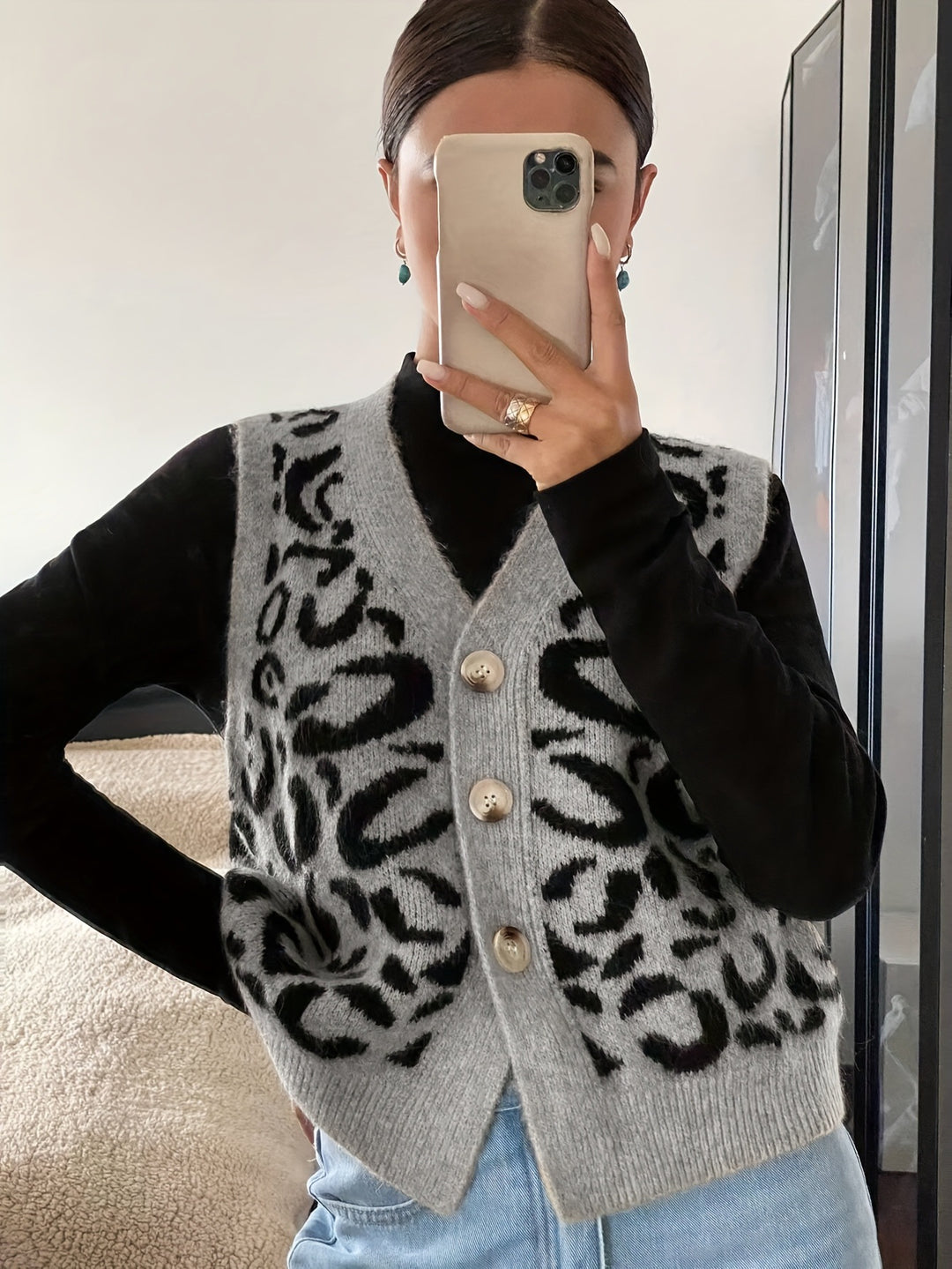 Damen Strickweste mit elegantem Leoprint und hochwertigen Knöpfen Drune
