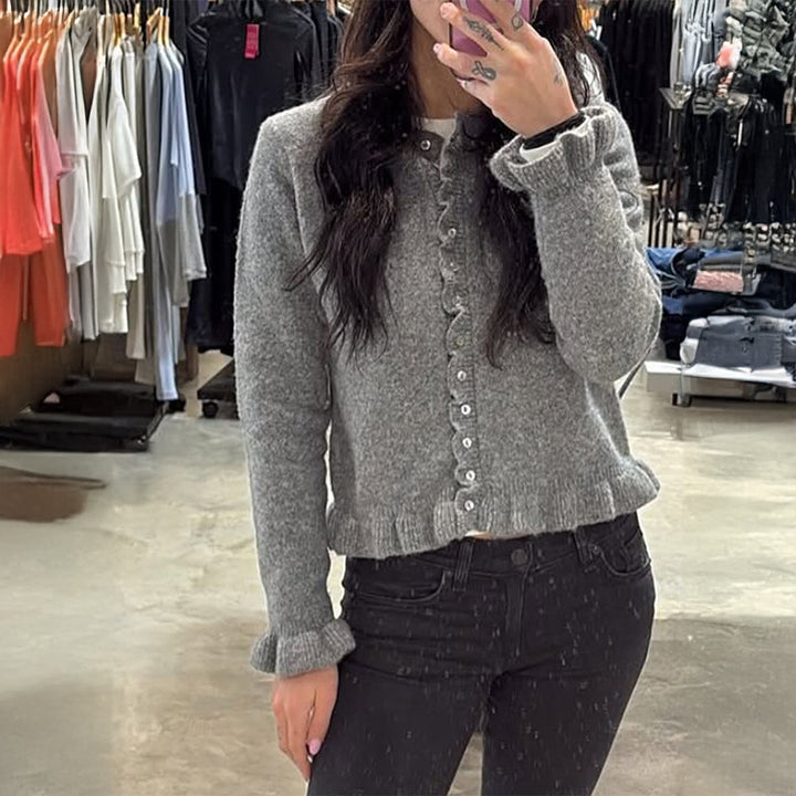 Damen nan kurz geschnittener Strickcardigan mit Volantknopfleiste und gerafften Bündchen Drune