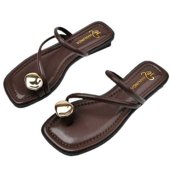 Damen Elegante und modische Riemchensandalen mit einzigartigem Metallakzent Drune